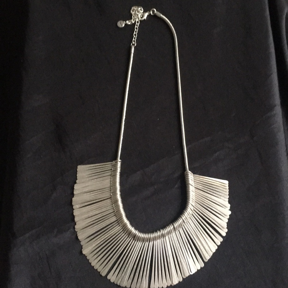 Stella & Dot essential fringe statement necklace